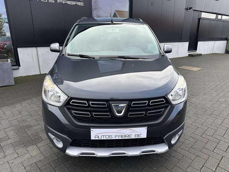 Gebraucht Dacia Lodgy Stepway 131 PS (96 kW) 2020 Grau Van / Kleinbus