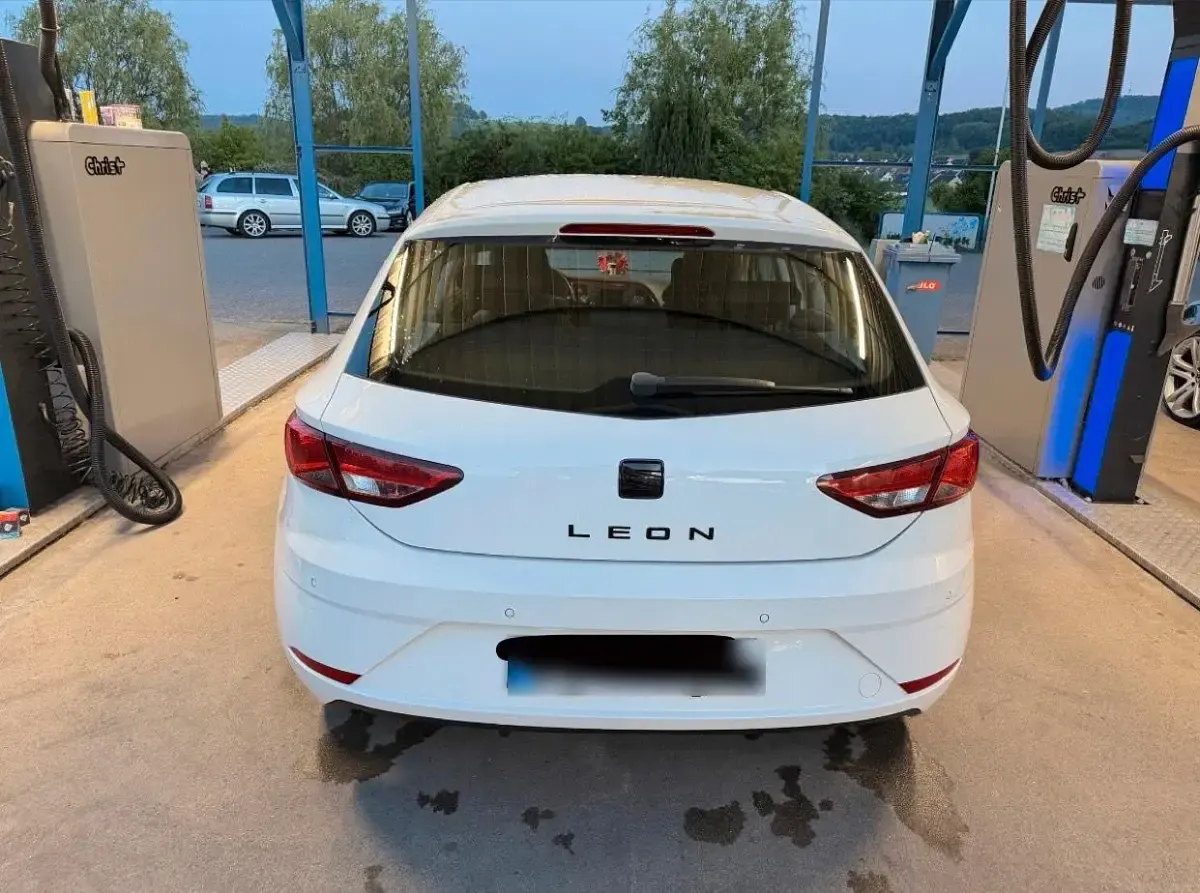 Gebraucht Seat Leon 110 PS (80 kW) 2017 Weiß Limousine