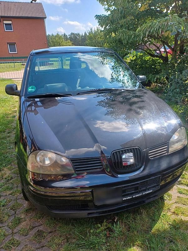 Używany Seat Arosa 60 KM (44 kW) 2004 Czarny Hatchback