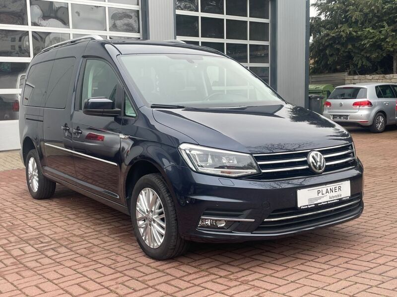 Blau Gebraucht 2018 VW Caddy Maxi Highline Van / Kleinbus | 31.990 € (Teuer) - Bild 1/4
