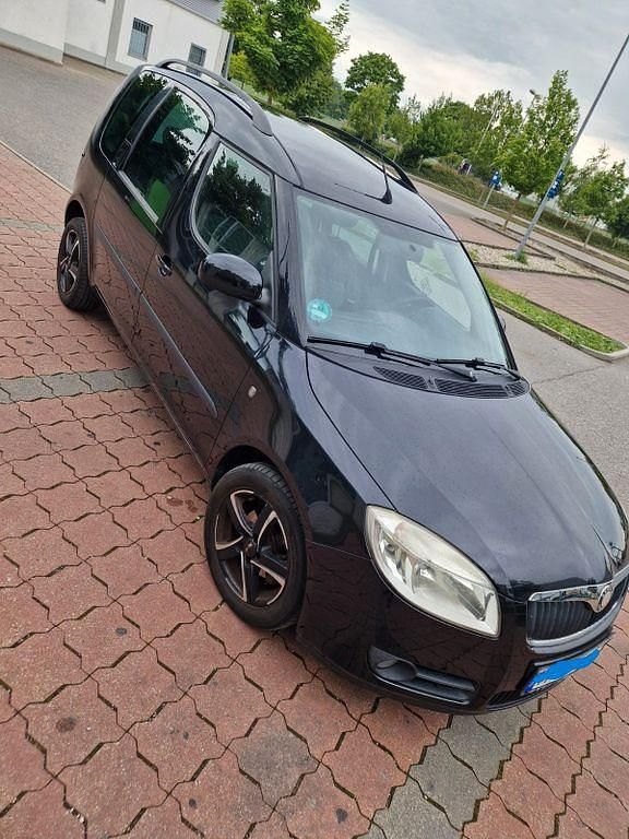 Schwarz Gebraucht 2010 Skoda Roomster Style Kombi | 1.499 € (Superpreis) - Bild 1/4