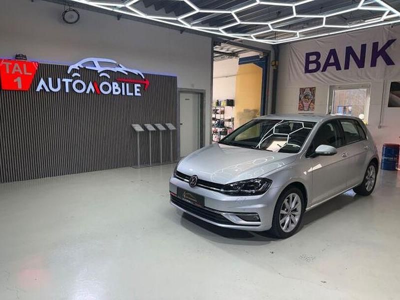 Silber Gebraucht 2020 VW Golf VII Highline Limousine | 18.699 € (Guter Preis) - Bild 1/4