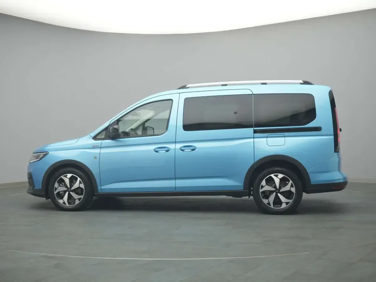 Neu Ford Tourneo Active 122 PS (89 kW) 2026 Boundless blue Van / Kleinbus