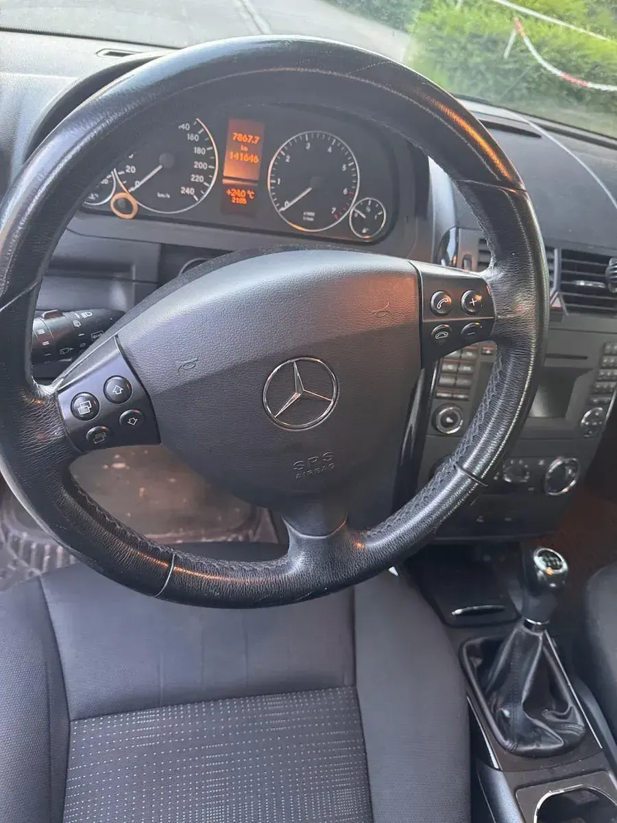 Gebraucht Mercedes A160 Edition 95 PS (69 kW) 2010 Blau Van / Kleinbus