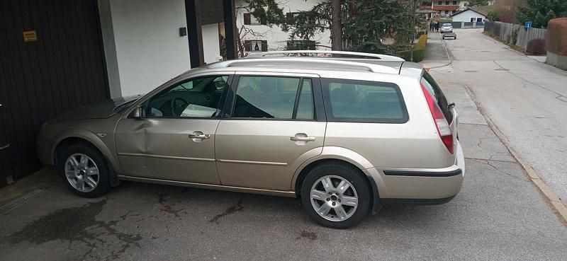 Gebraucht Ford Mondeo 96 PS (70 kW) 2003 Schwarz Limousine