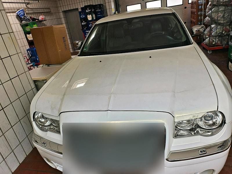 Gebraucht Chrysler 300C 249 PS (183 kW) 2007 Weiß Limousine