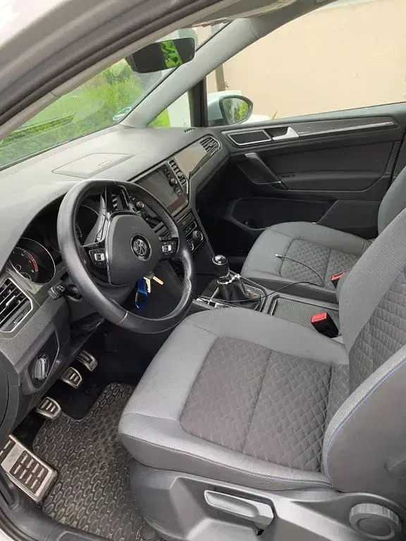 Gebraucht VW Golf Sportsvan Join 110 PS (80 kW) 2018 Silber Van / Kleinbus