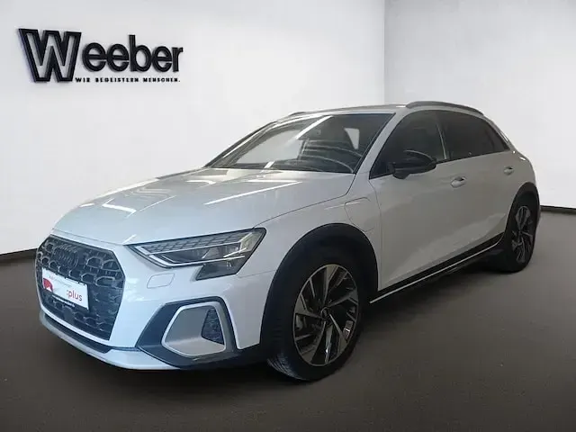 Gebraucht Audi A3 e-tron Comfort 204 PS (150 kW) 2026 Gletscherweiß metallic Kleinwagen