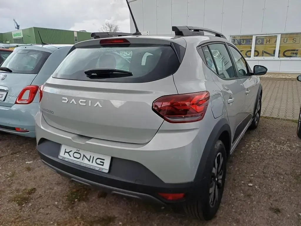 Gebraucht Dacia Sandero Expression 91 PS (66 kW) 2023 Silber SUV