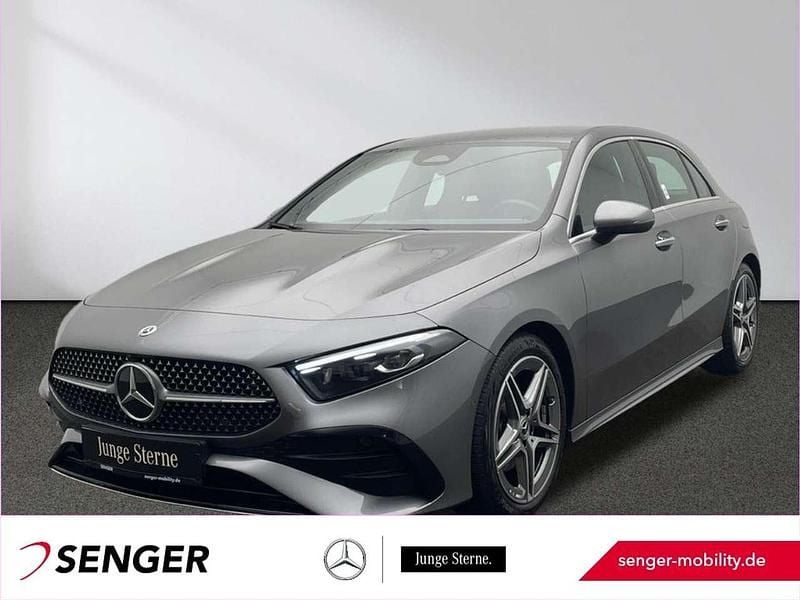 Grau Gebraucht 2024 Mercedes A200 AMG Limousine | 35.880 € (Fairer Preis) - Bild 1/4