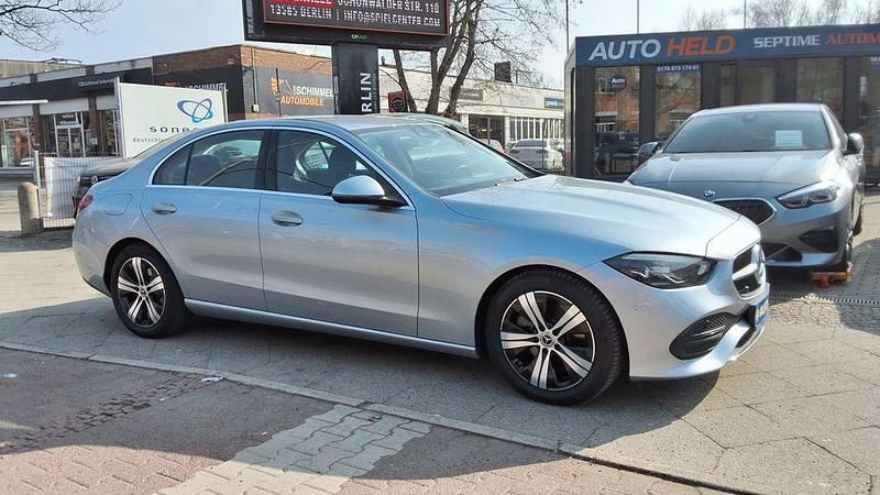 Gebraucht Mercedes C220 200 PS (147 kW) 2022 Silber Limousine