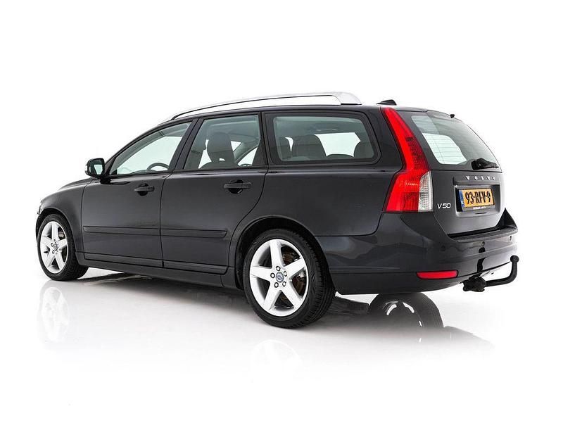 Gebraucht Volvo V50 Comfort 116 PS (85 kW) 2011 Schwarz Kombi