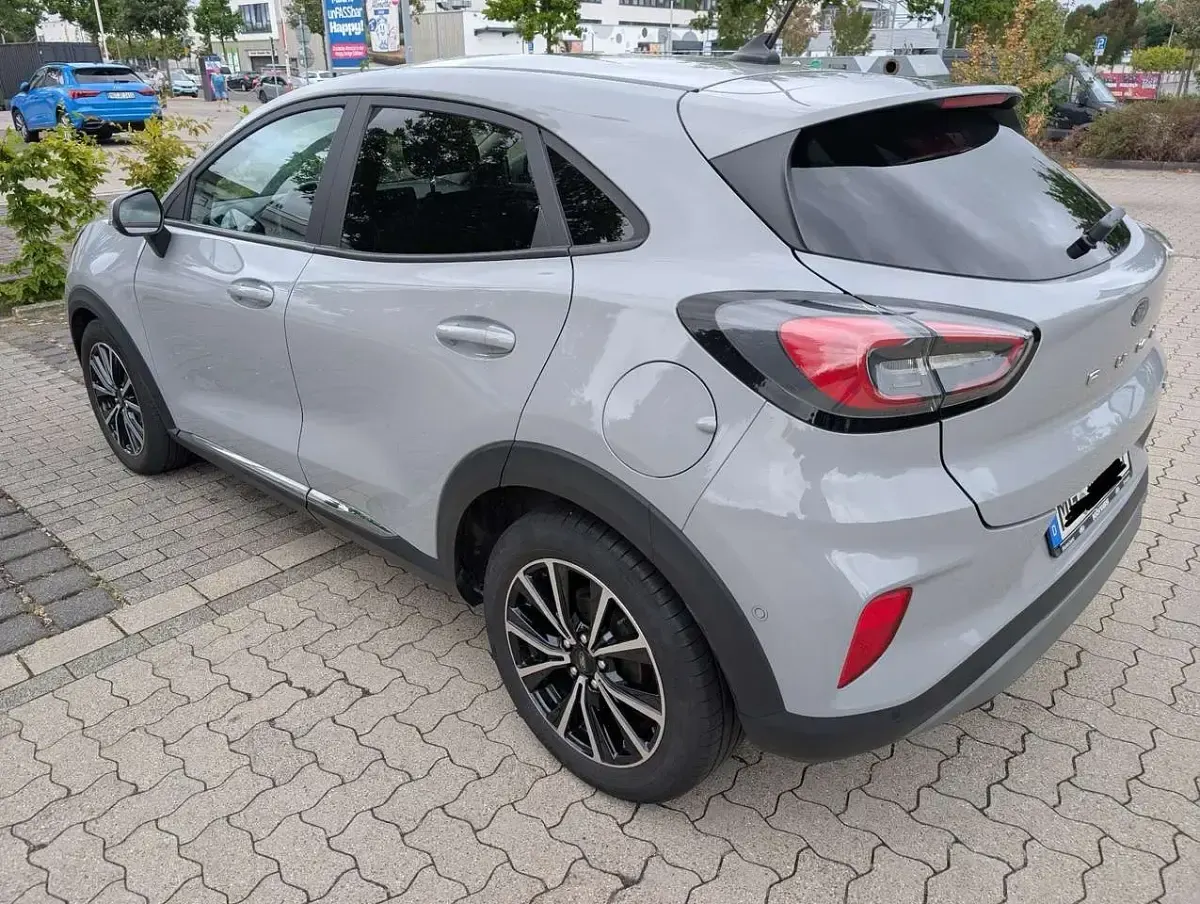 Gebraucht Ford Puma Titanium 125 PS (91 kW) 2020 Grau SUV