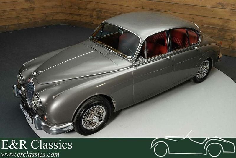 Grau Gebraucht 1961 Jaguar MK II Limousine | 49.950 € - Bild 1/4