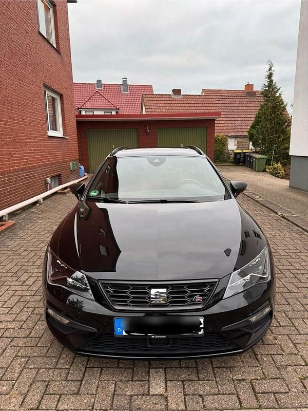 Schwarz Gebraucht 2020 Seat Leon FR Kombi | 18.900 € (Fairer Preis) - Bild 1/4