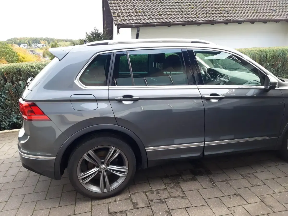 Gebraucht VW Tiguan R-line 179 PS (131 kW) 2018 Grau SUV