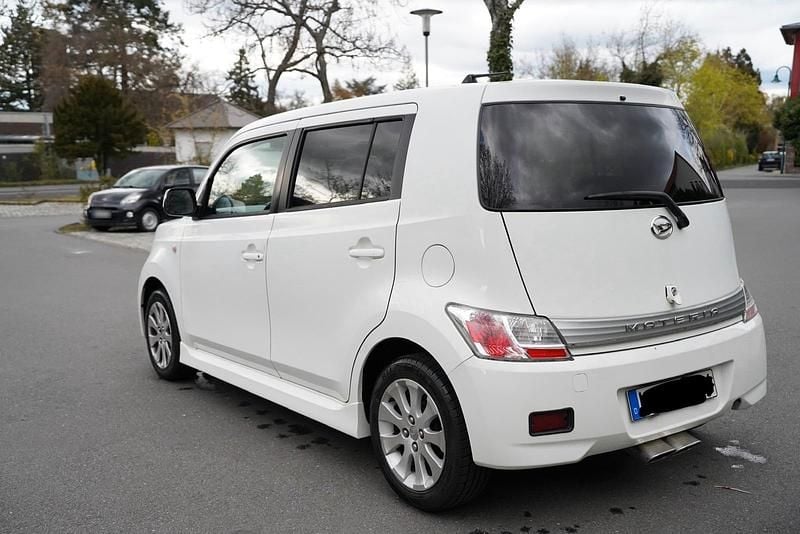 Gebraucht Daihatsu Materia 103 PS (75 kW) 2008 Weiß Van / Kleinbus