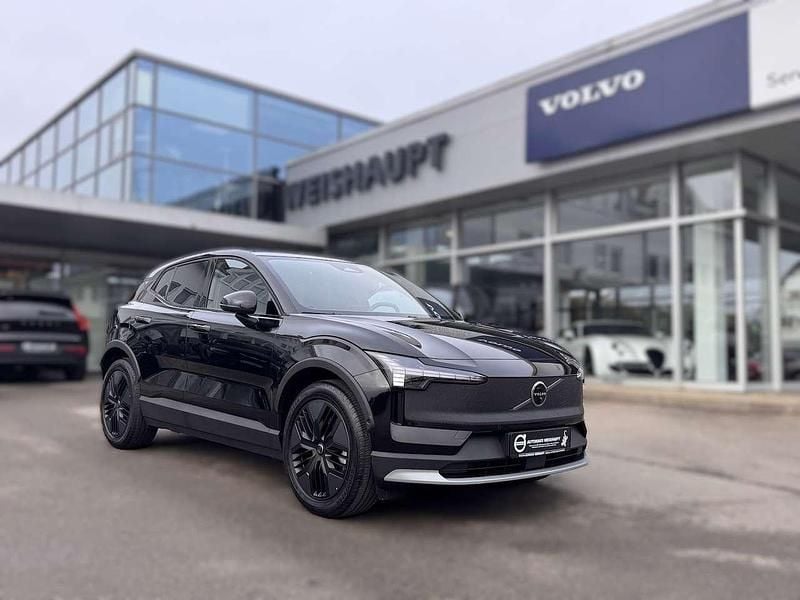 Schwarz Gebraucht 2025 Volvo EX30 CC Ultra SUV | 44.700 € (Superpreis) - Bild 1/4