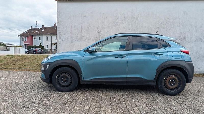 Gebraucht Hyundai Kona Premium 120 PS (88 kW) 2018 Blau SUV