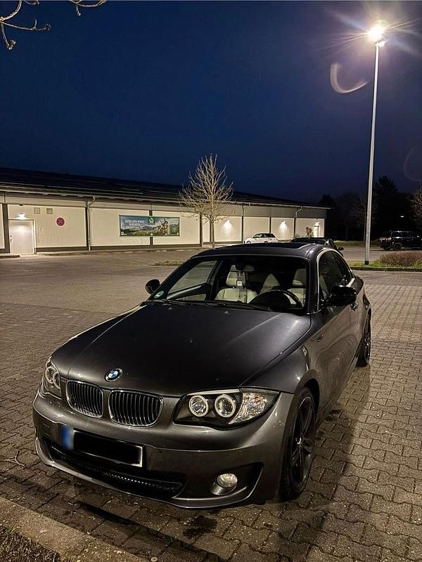 Gebraucht BMW 118 Coupé 143 PS (105 kW) 2012 Grau Coupé