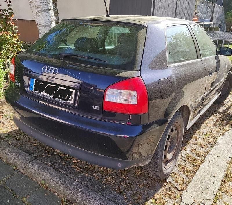 Second-hand Audi A3 Ambition 102 CP (75 kW) 2002 Albastru Hatchback