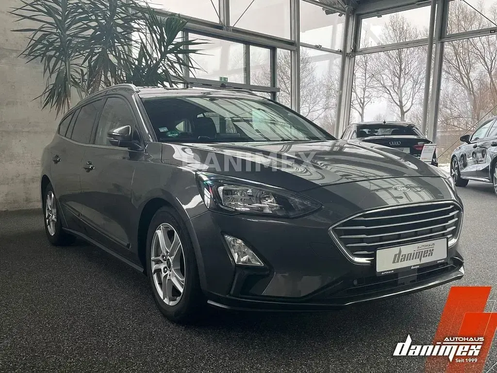 Gebraucht Ford Focus Cool & Connect 120 PS (88 kW) 2020 Grau Limousine