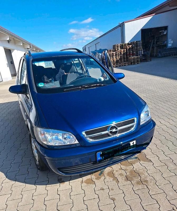 Blau Gebraucht 2004 Opel Zafira Van / Kleinbus | 650 € (Guter Preis) - Bild 1/1