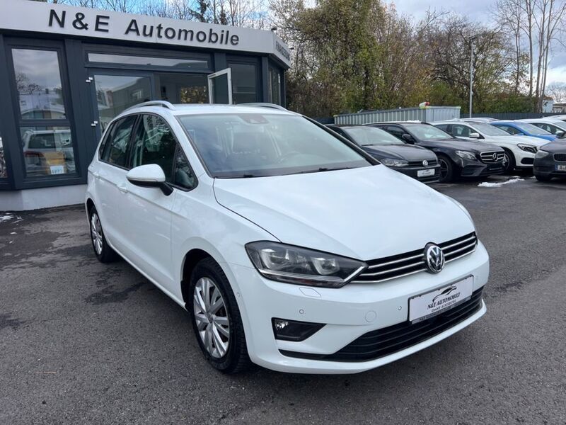 Weiß Gebraucht 2014 VW Golf Sportsvan Van / Kleinbus | 8.790 € (Fairer Preis) - Bild 1/4