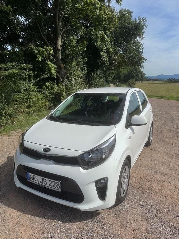 Weiß Gebraucht 2020 Kia Picanto Edition 7 Kleinwagen | 8.700 € (Fairer Preis) - Bild 1/4