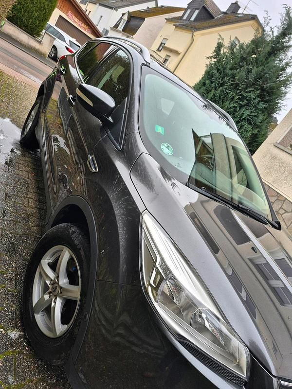 Gebraucht Ford Kuga Titanium 150 PS (110 kW) 2015 Grau SUV