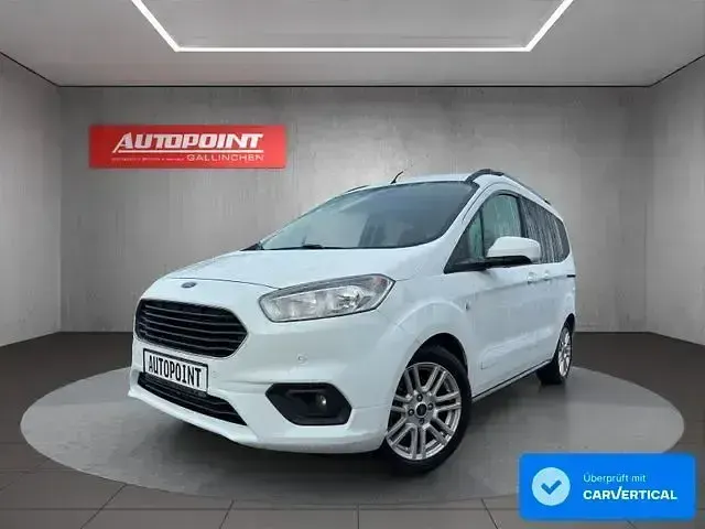 Gebraucht Ford Tourneo Courier Titanium 101 PS (74 kW) 2018 Andere Van / Kleinbus