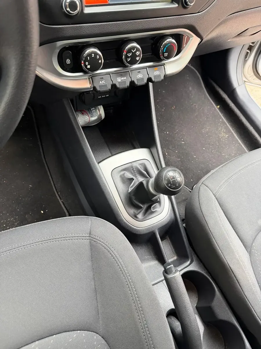 Gebraucht Kia Rio 86 PS (63 kW) 2013 Silber Kleinwagen