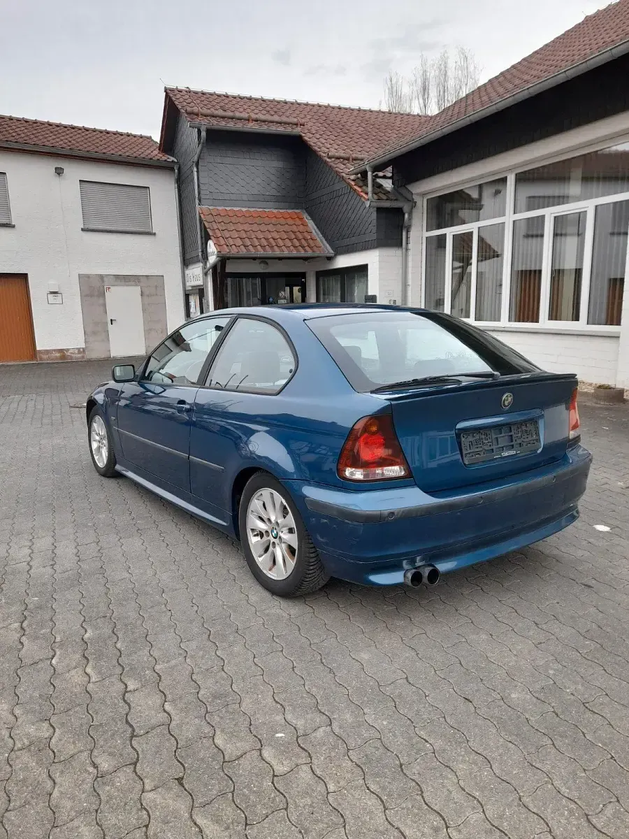 Gebraucht BMW 316 Compact 116 PS (85 kW) 2002 Blau Kleinwagen