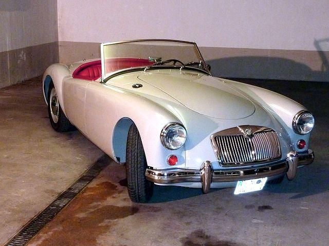 Grau Gebraucht 1959 MG MGA Cabrio | 42.000 € - Bild 1/4