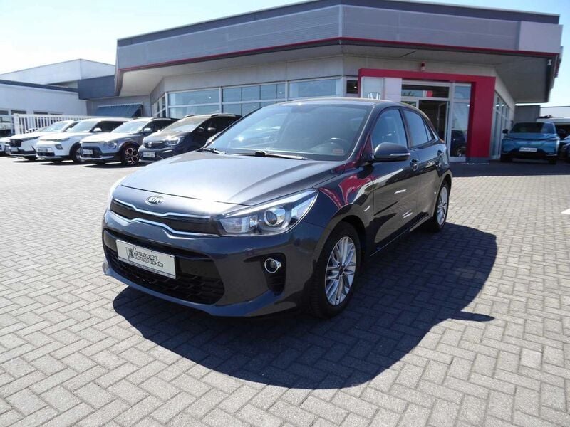 Grau Gebraucht 2020 Kia Rio DREAM-TEAM Edition Limousine | 18.384 € (Teuer) - Bild 1/4