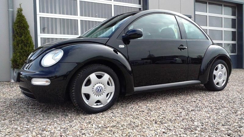 Gebraucht VW New Beetle Style 102 PS (75 kW) 2003 Schwarz Kleinwagen