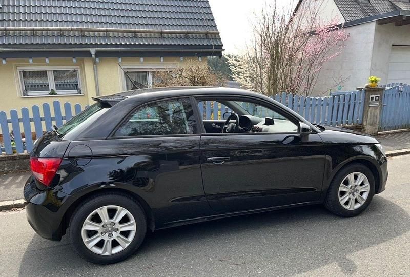 Second-hand Audi A1 86 CP (63 kW) 2012 Negru Hatchback