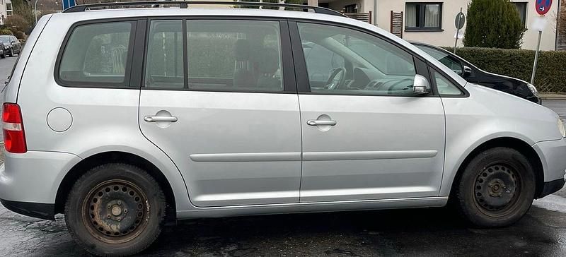 Gebraucht VW Touran 115 PS (84 kW) 2004 Silber Van / Kleinbus
