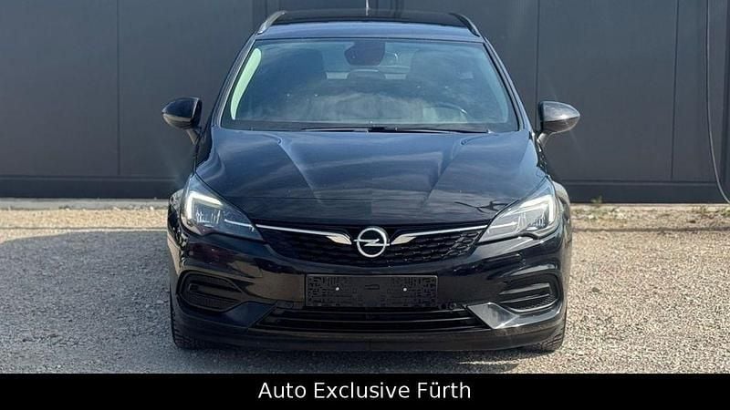 Gebraucht Opel Astra Basis 105 PS (77 kW) 2020 Schwarz Kombi