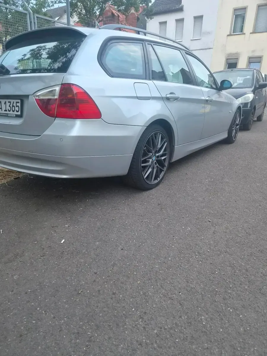 Gebraucht BMW 318 143 PS (105 kW) 2008 Silber Kombi