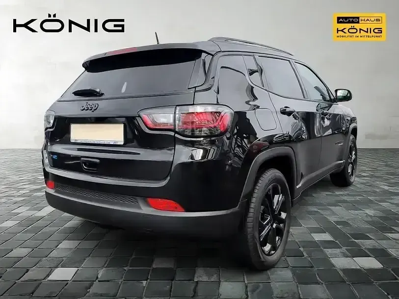 Käytetty Jeep Compass 180 HP (132 kW) 2022 Musta Katumaasturi
