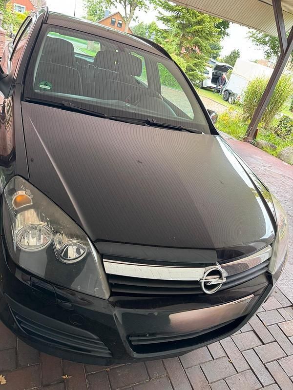 Schwarz Gebraucht 2006 Opel Astra Kombi | 1.900 € (Fairer Preis) - Bild 1/4