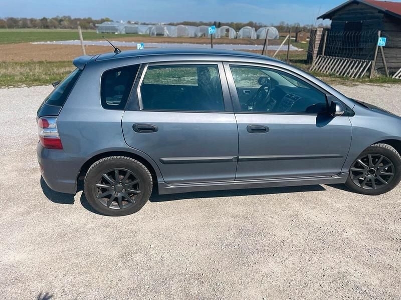 Gebraucht Honda Civic 90 PS (66 kW) 2005 Grau Kleinwagen