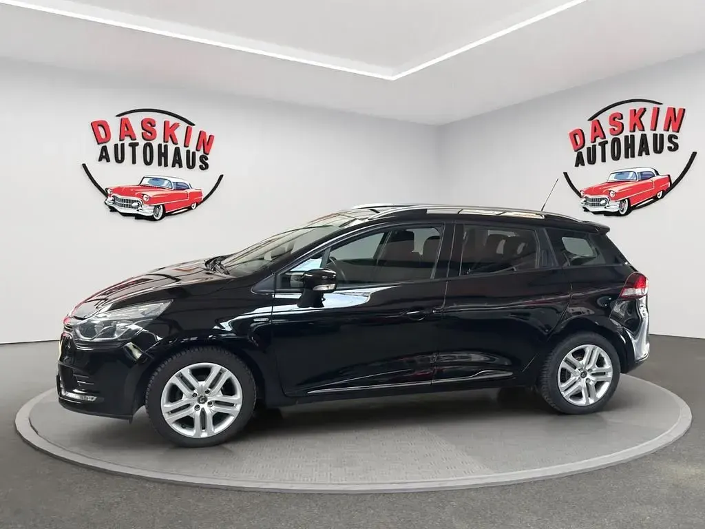 Gebraucht Renault Clio V 76 PS (55 kW) 2020 Schwarz Limousine