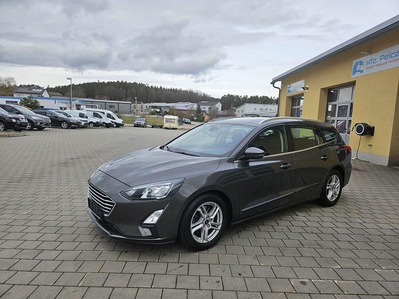 Gebraucht Ford Focus Cool & Connect 120 PS (88 kW) 2020 Grau Kombi