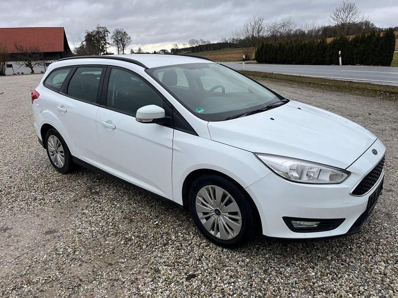 Gebraucht Ford Focus Business Edition 95 PS (69 kW) 2018 Weiß Limousine