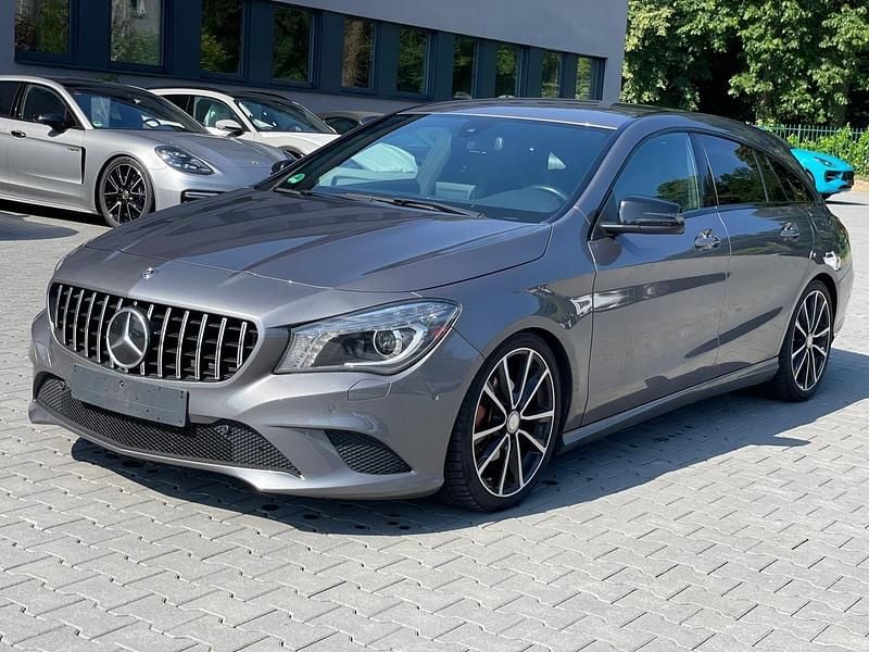 Grau Gebraucht 2016 Mercedes CLA200 AMG Kombi | 11.900 € (Guter Preis) - Bild 1/4