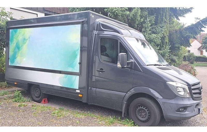 Grau Gebraucht 2016 Mercedes Sprinter Van | 46.700 € - Bild 1/4