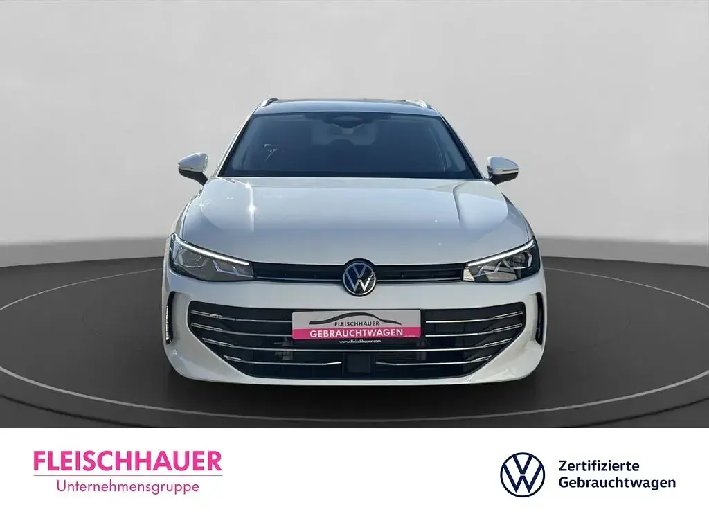 Gebraucht VW Passat IQ Drive 150 PS (110 kW) 2025 Weiss Kombi