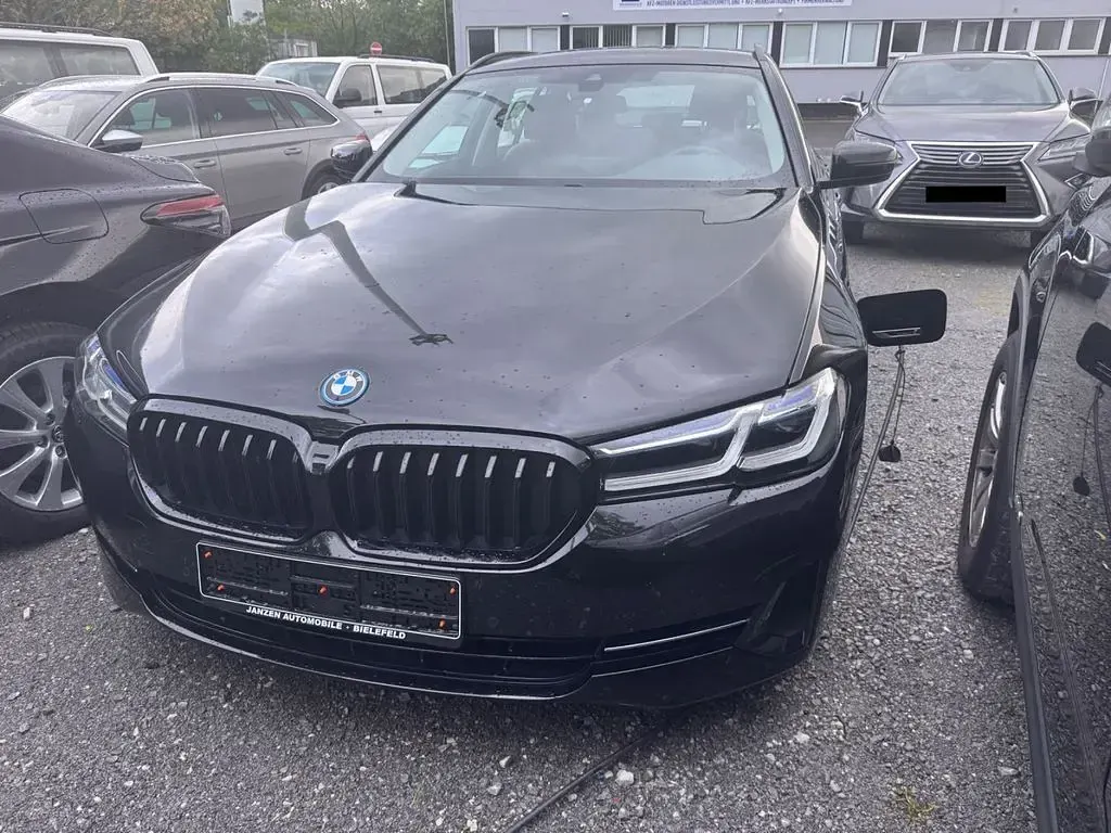 Używany BMW 520 Shadowline 163 KM (119 kW) 2022 Czarny Kombi